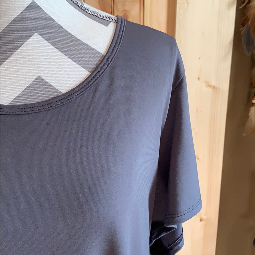 LuLaRoe | Classic T